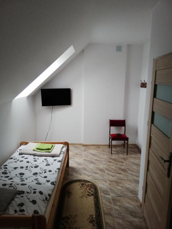 Potok 5 Hotel Zloczew Eksteriør billede