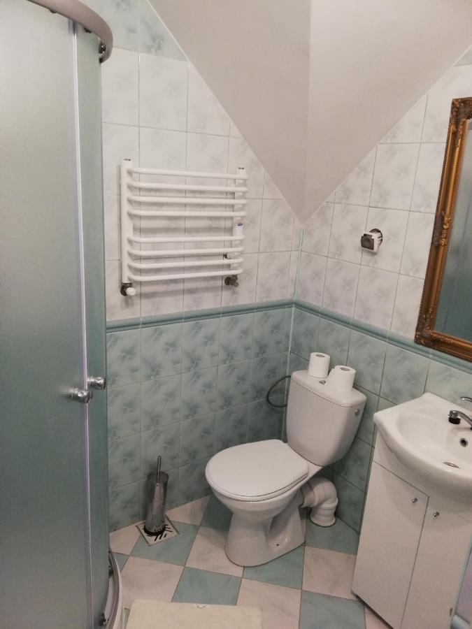 Potok 5 Hotel Zloczew Eksteriør billede